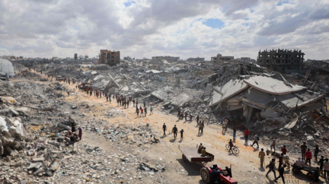 İlk yardım tırları Gazze’ye giriyor