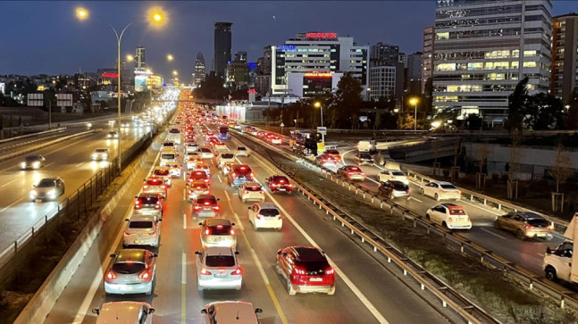 İstanbul’da trafik yoğunluğu yüzde 89’a ulaştı